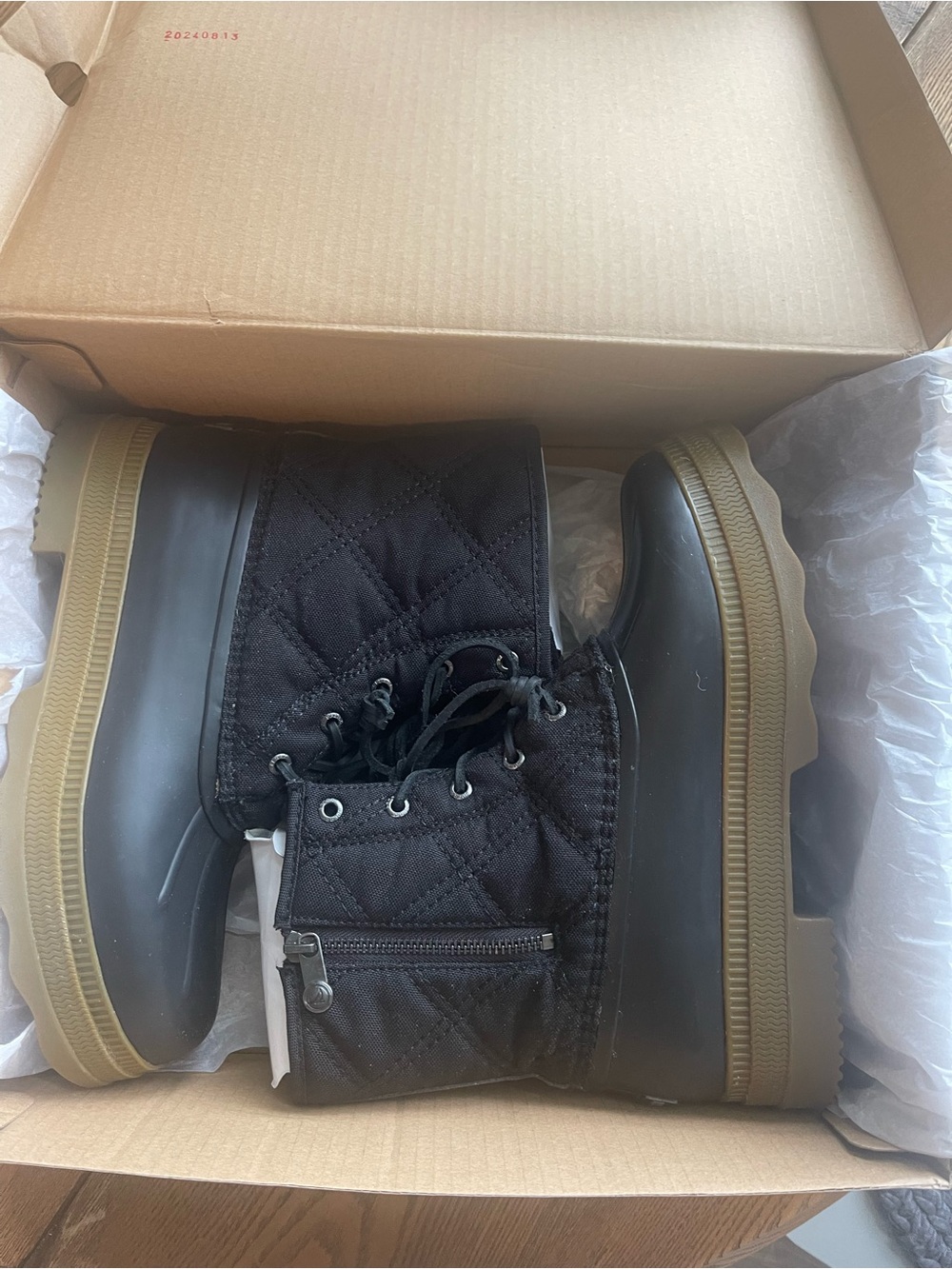 Sperry Black Quilted Lace-Up Rain Boots with gum sole